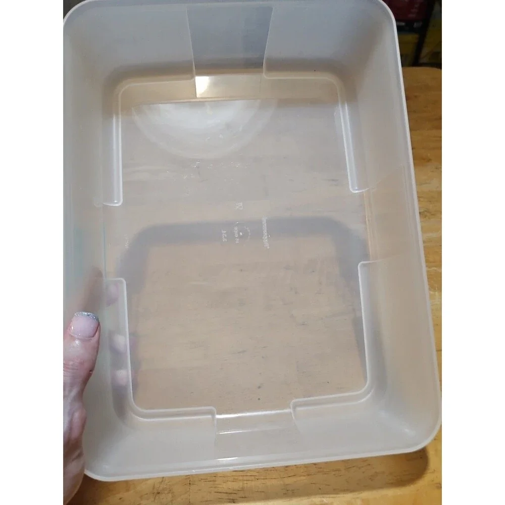 Vintage Tupperware Freezer Mates #2097A W Lid 2095B Turquoise 3.3 L